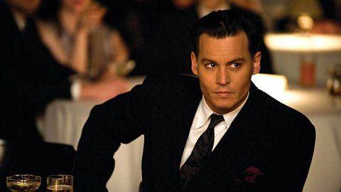 Johnny Depp nu au cinéma ... Vanessa Paradis pas d'accord