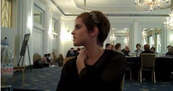 [VIDEO] Emma Watson vend son film auprès des journalistes