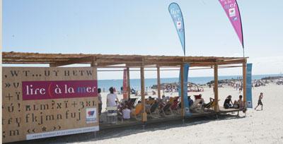 Lire à la mer… Belle idée sympa dans l’Hérault