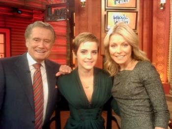 Emma Watson au Regis and Kelly Live (USA) 2010