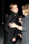 Emma Watson en trench Burberry Officier pour Letterman Emma Watson en trench Burberry Officier pour Letterman