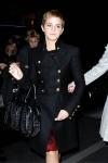 Emma Watson en trench Burberry Officier pour Letterman Emma Watson en trench Burberry Officier pour Letterman