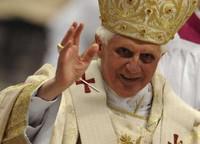 Le pape s’inquiète du « sentiment de solitude et de désorientation » causé par le net