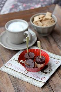 Sucettes en chocolat pour un chocolat chaud réconfortant