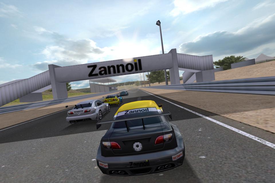 [iTunes] Real Racing HD, jouez en ligne grâce au Gamecenter