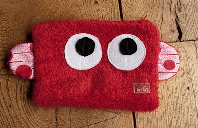 de grands yeux et petites oreilles