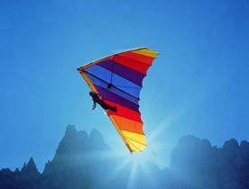 La gamelle du jour sera en…deltaplane