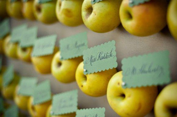 apple_escort_cards_580x385