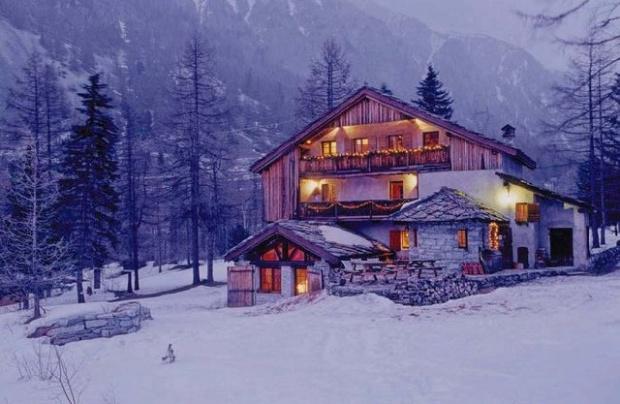 01-13-Chalet_de_nuit