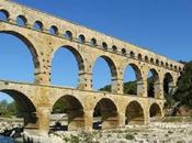 L'aqueduc romain Nîmes. Défi prouesse technique.