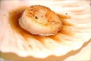 Saint-Jacques snackée, flambée au cognac