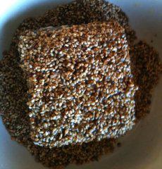 310  320x240 steak de thon Du thon mi cuit croustillant et son mash de légumes blancs