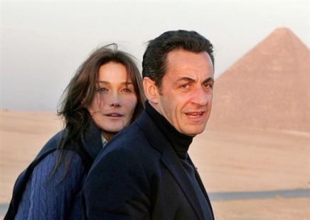 Sarkozy et Bruni se seraient mariés jeudi