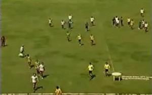 Un arbitre pète les plombs