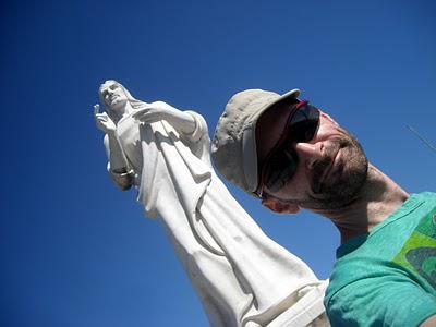 Des héros à cheval, de Bolivar à pied et d'un célèbre rêveur