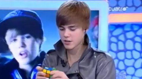 Justin Bieber ... 1mn30 pour résoudre un Rubiks Cube