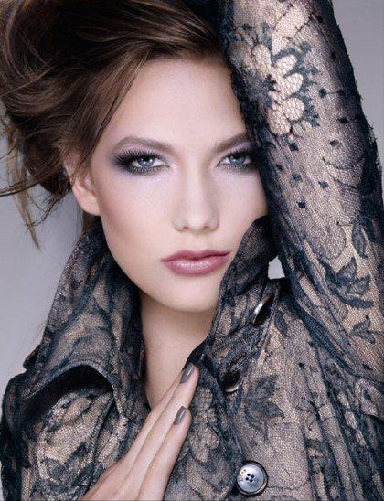 http://www.makeup4all.com/wp-content/uploads//2010/11/Dior-Spring-2011-makeup-collection-promo.jpg