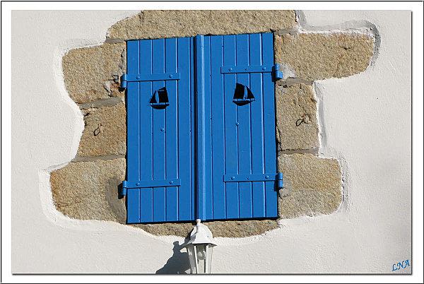 Les volets bleus