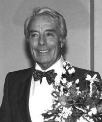 Johannes Heesters..Un centenaire qui se porte bien. apollo5.jpg