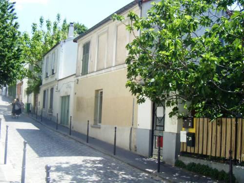 Rue Laurence Savart 2010-05-23 a.jpg