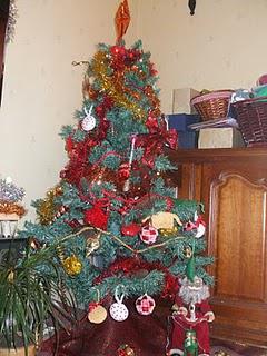 Nous vous souhaitons de passer de très bonnes fêtes plein...