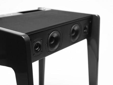 La Boite Concept LD120 laptop dock Image la boite concept ld120 dock 1 550x412 La Boite Concept LD120