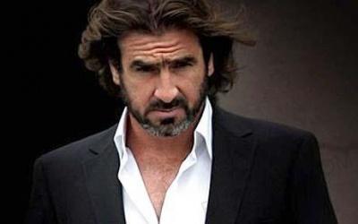 Quand Cantona fait de la politique , ca buzz