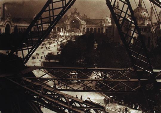 André Kertész et Emile Zola au Château de Tours