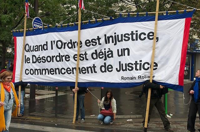 la photothèque du mouvement social et quelques accessoires en plus