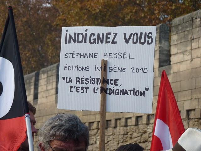 la photothèque du mouvement social et quelques accessoires en plus