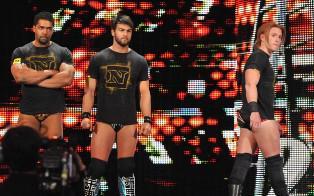 Les Nexus refusent d'attaquer John Cena et retourne dans les vestiaires