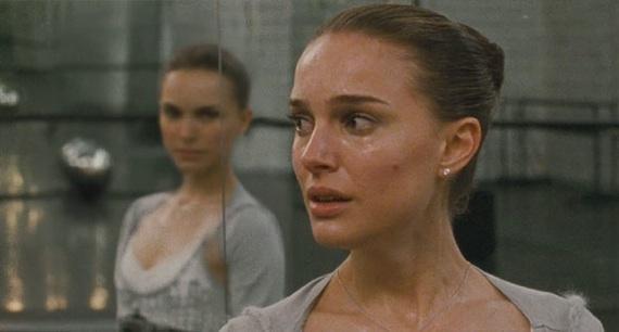 http://www.hollywoodnews.com/wp-content/uploads/2010/11/Black-Swan-Natalie-Portman-in-Double-Trouble1.jpg