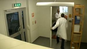 Video Blague dans un laboratoire entre collègues