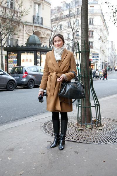 Emilie - Journaliste Emilie - Journaliste