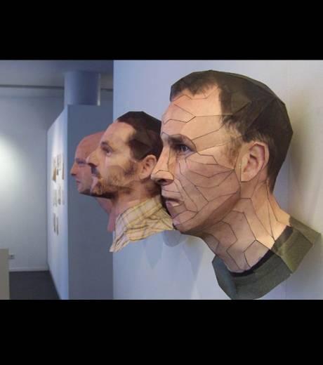 Découvrez d'incroyables portraits 3D réalisées en papier en images