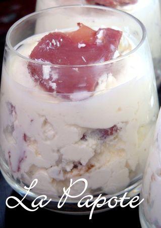 Verrines_au_fromage_frais__figues_et_g_siers_de_canard_2