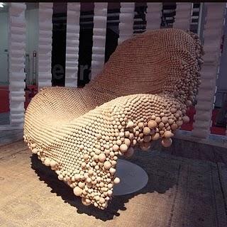 Wood Chair est un fauteuil en bois très original