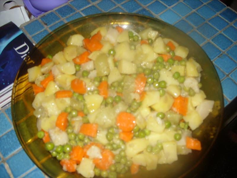 Savoureux potage nutritif aux légumes et au poulet
