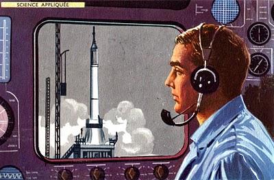 Un technicien lance dans l'espace un satellite artificiel et le controle sur l'écran de télévision