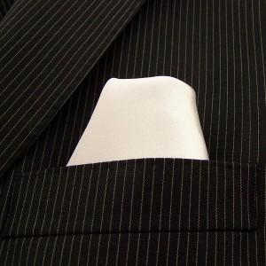 la pochette satinée pour homme