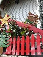 Noël approche à grand pas ... Certaines maisons se p...