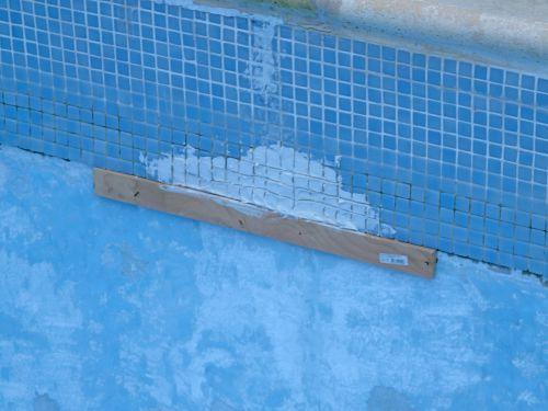 Chantier piscine : décapage et mise en place UV de traitement...