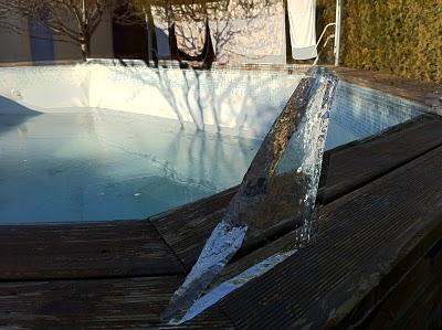 Il fait froid... (la piscine)