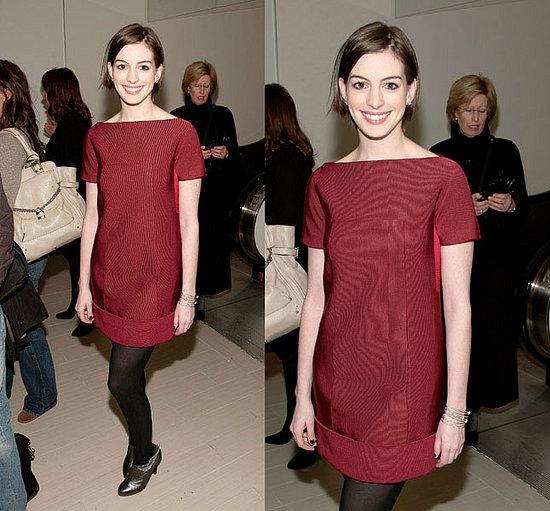 http://images.teamsugar.com/files/users/0/3987/48_2007/Anne-Hathaway.preview.jpg
