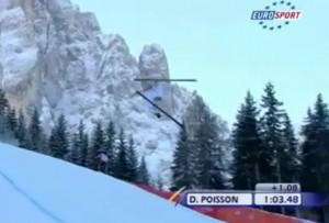 Chute spectaculaire du skieur Francais David Poisson à la descente de Val Gardena
