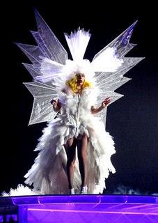 Lady Gaga  enflamme Bercy et chante son nouveau single + infos sur son nouvel album