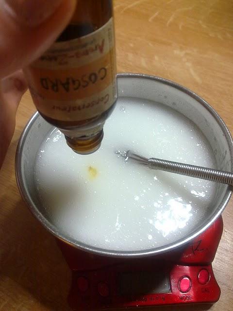 Gel douche festif pour Noël ! Lilas Blanc pailleté... Un délice... mmh !