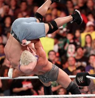 John Cena qui voulait s'adresser à l'Univers de la WWE est interrompu par Dolph Ziggler