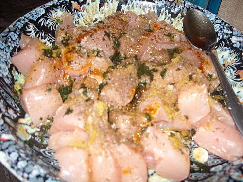 Brochettes de dinde marinées et leur plat de lentilles