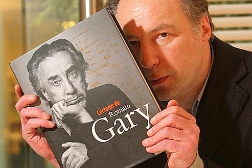 Jean-Marc Parisis : «Une écriture à l'encre bleue ou noire, selon l'azur et les orages.»